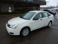 White Suede - Focus SE Sedan Photo No. 8