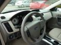 White Suede - Focus SE Sedan Photo No. 11