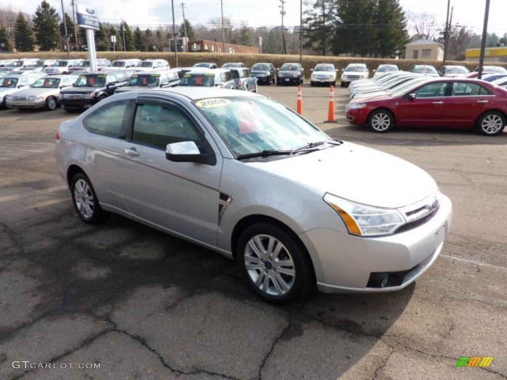 2008 Focus SE Coupe - Silver Frost Metallic / Charcoal Black photo #6