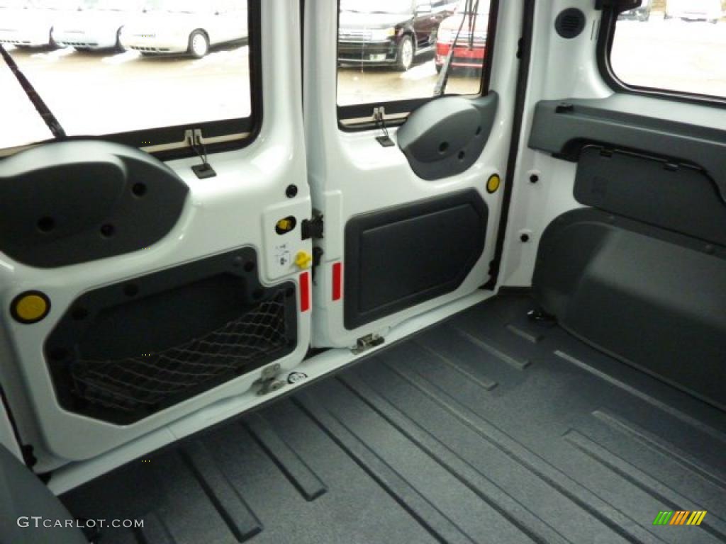 2011 Transit Connect XLT Premium Passenger Wagon - Frozen White / Dark Grey photo #14