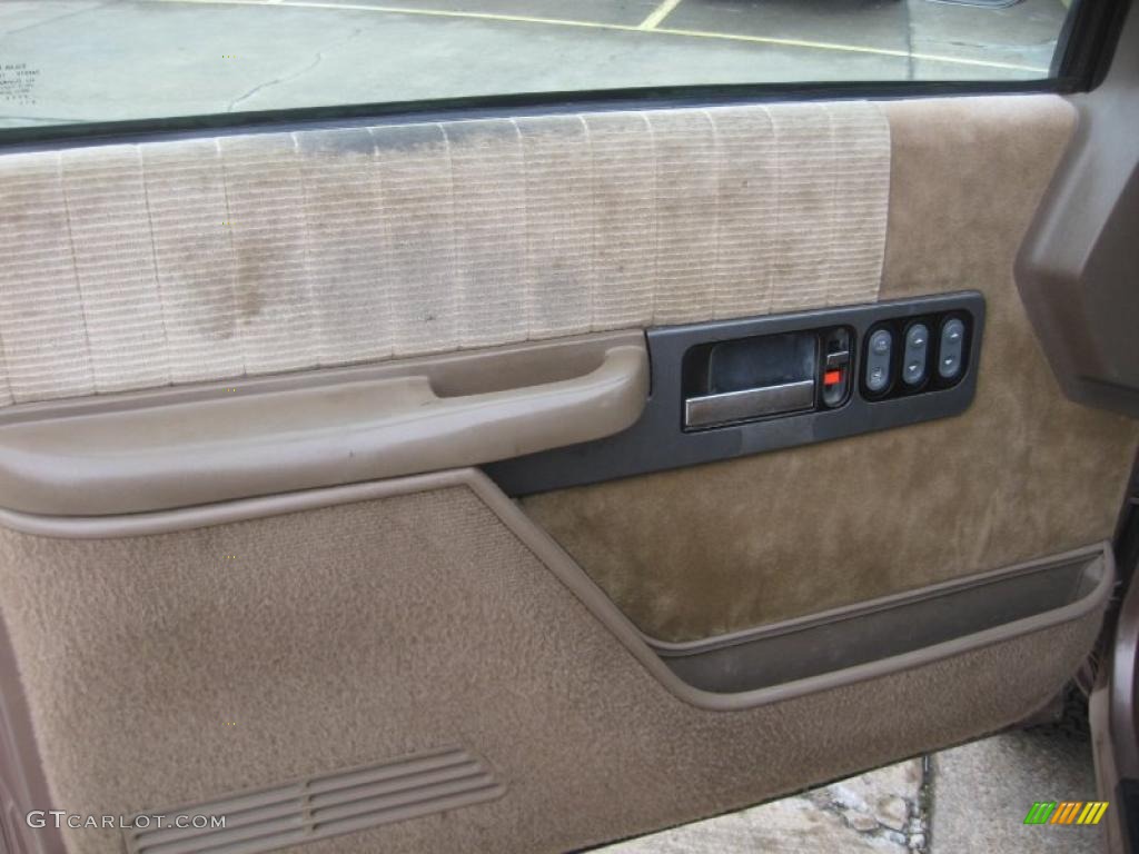 1994 Chevrolet C/K K1500 Regular Cab 4x4 Door Panel Photos