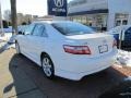 Super White - Camry SE Photo No. 7