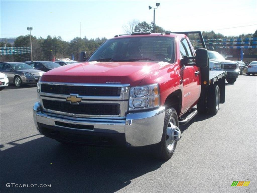 2008 Silverado 3500HD Regular Cab 4x4 Chassis - Victory Red / Dark Titanium photo #2