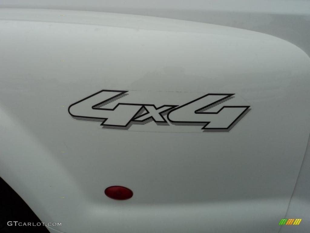 2005 F350 Super Duty XL Regular Cab 4x4 - Oxford White / Medium Flint photo #23