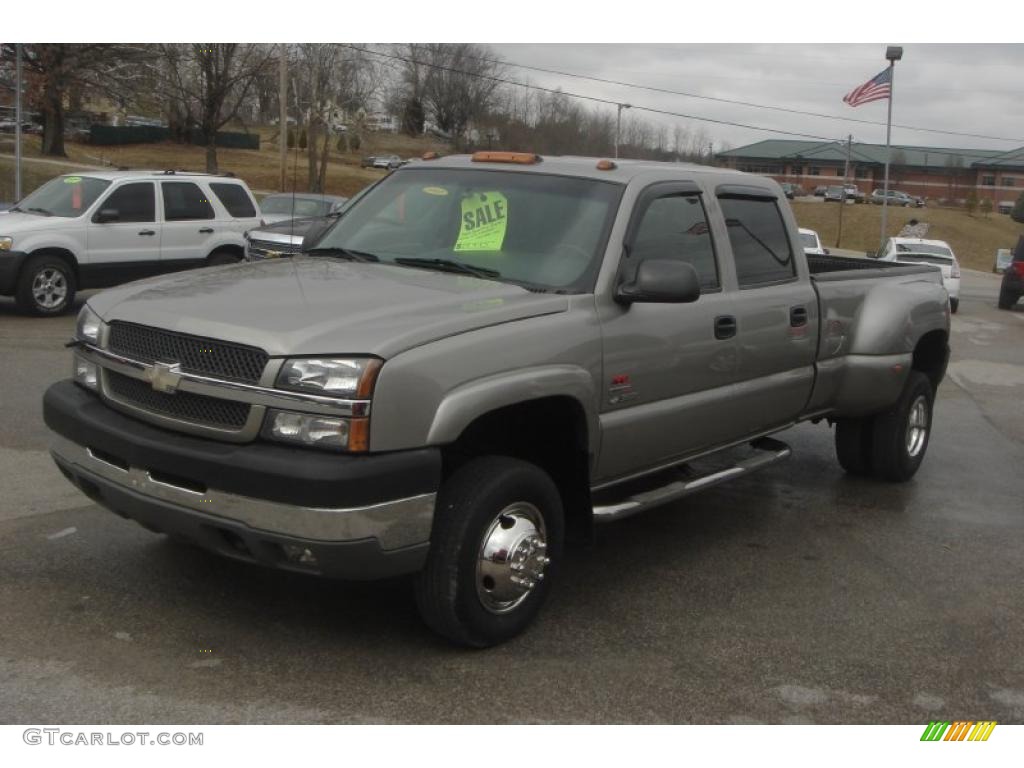 2003 Silverado 3500 LT Crew Cab 4x4 Dually - Light Pewter Metallic / Dark Charcoal photo #27