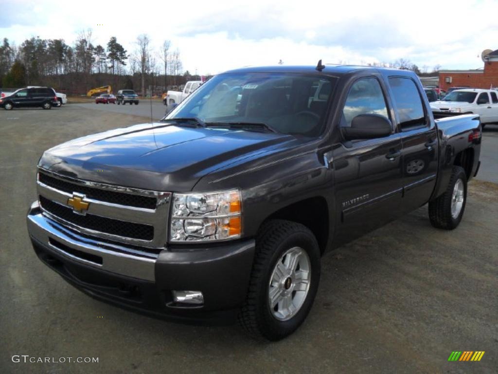 Taupe Gray Metallic Chevrolet Silverado 1500