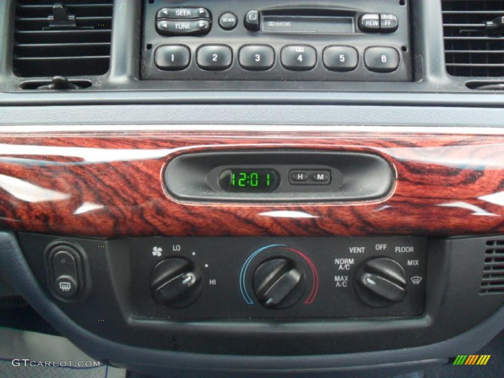2001 Mercury Grand Marquis GS Controls Photo #45985970