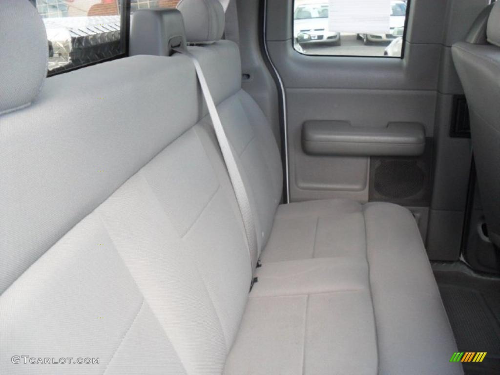 2006 F150 XL SuperCab 4x4 - Oxford White / Medium Flint photo #19