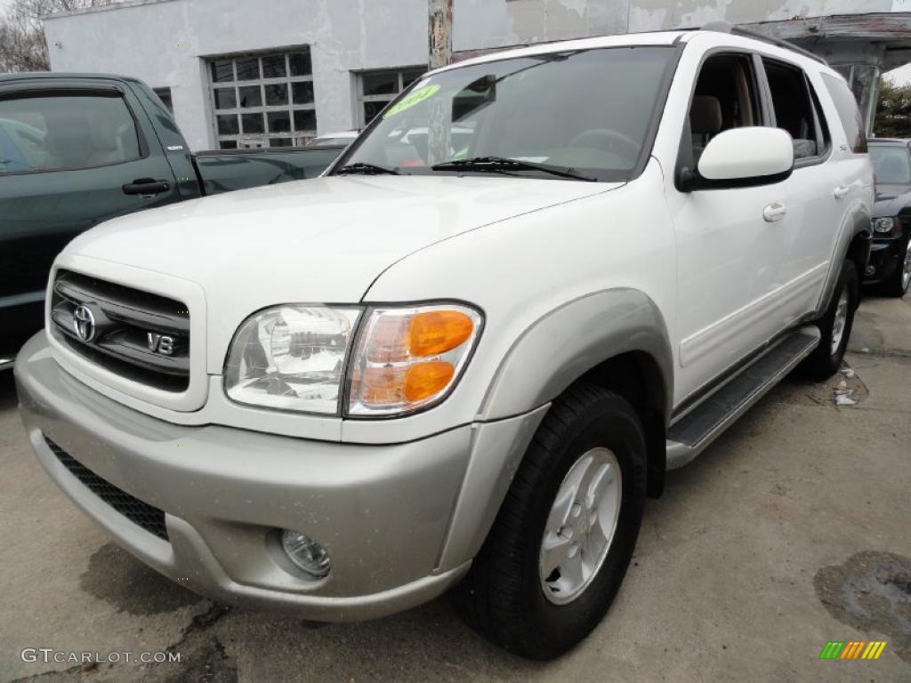 2004 Sequoia SR5 4x4 - Natural White / Oak photo #1