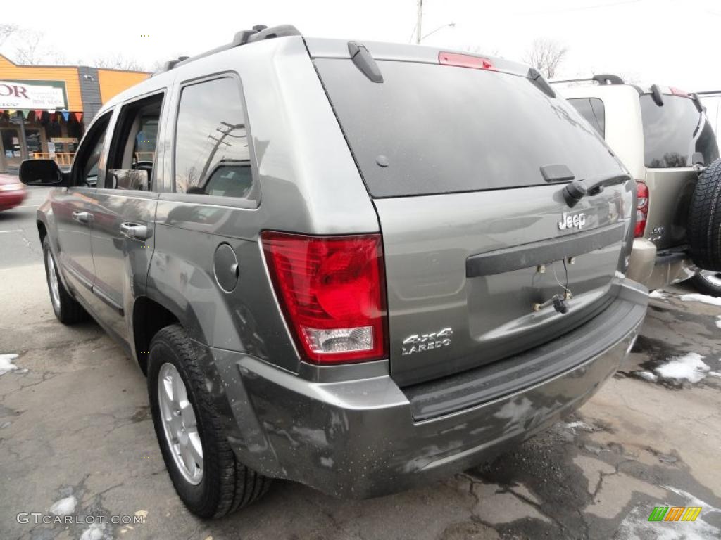 2008 Grand Cherokee Laredo 4x4 - Mineral Gray Metallic / Dark Slate Gray/Light Graystone photo #3