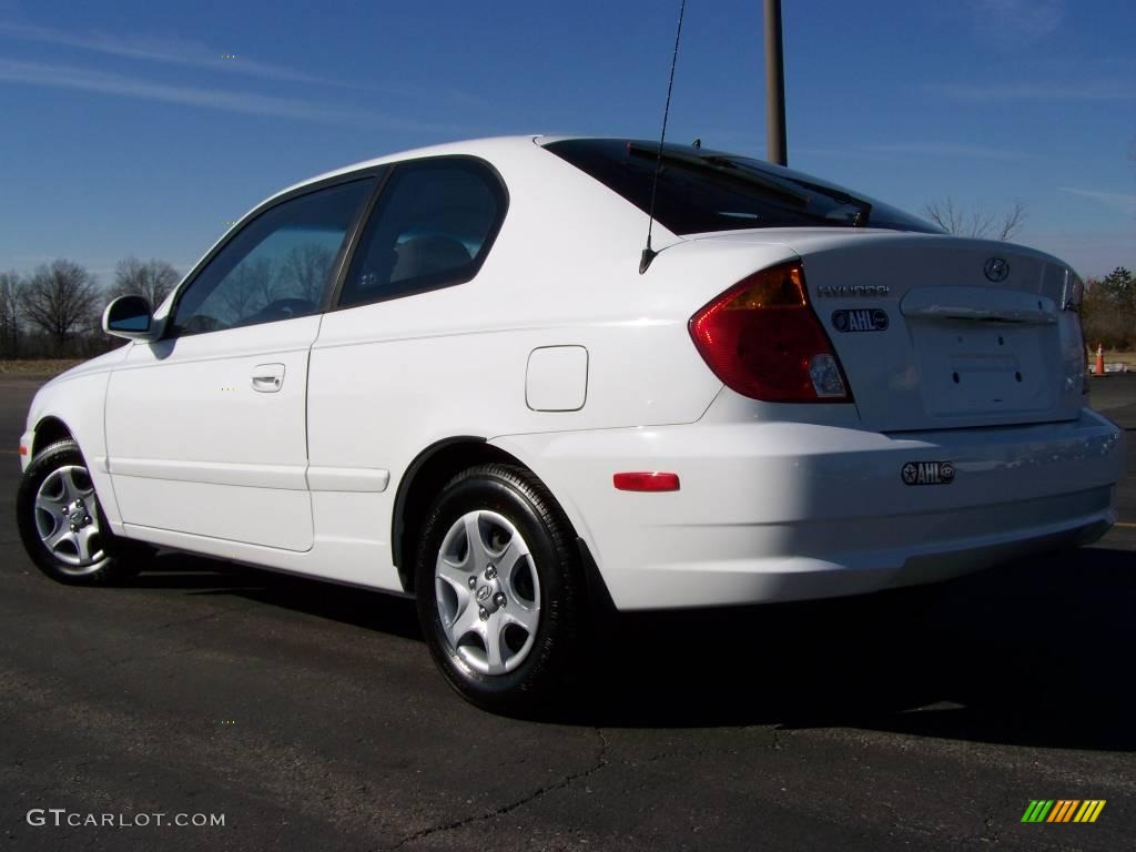 2005 Accent GLS Coupe - Noble White / Gray photo #4