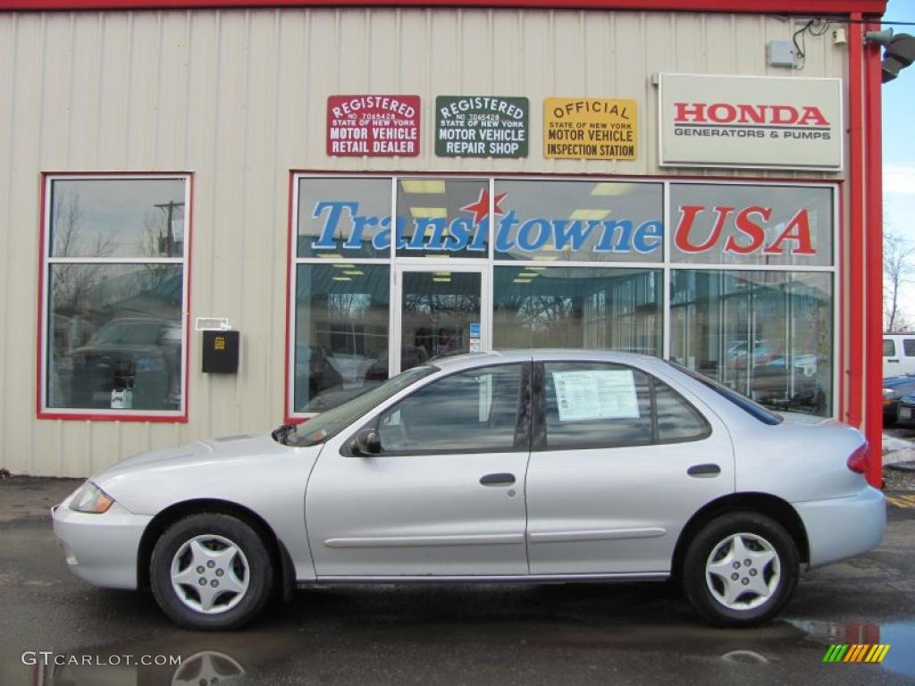 2004 Cavalier Sedan - Ultra Silver Metallic / Graphite photo #5