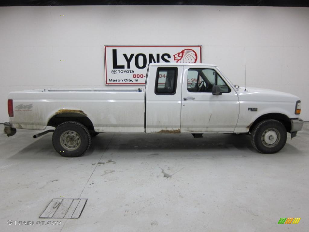 1995 F150 XL Extended Cab - Colonial White / Gray photo #2