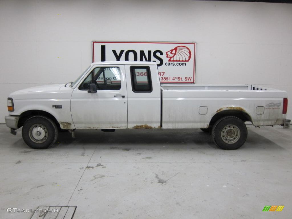 1995 F150 XL Extended Cab - Colonial White / Gray photo #5