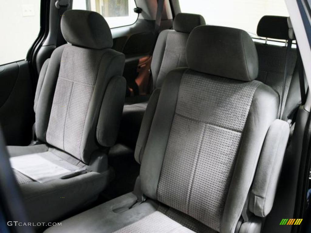 Gray Interior 2005 Mazda MPV LX Photo #46000175