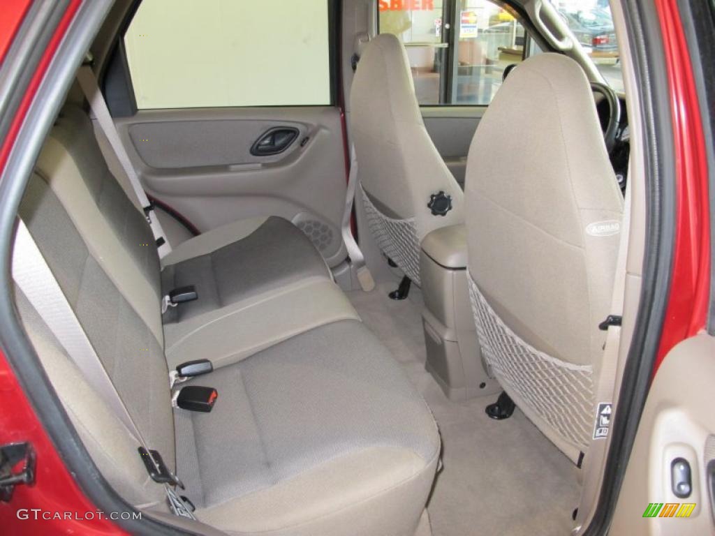 Medium Parchment Beige Interior 2001 Ford Escape XLT V6 Photo #46000568