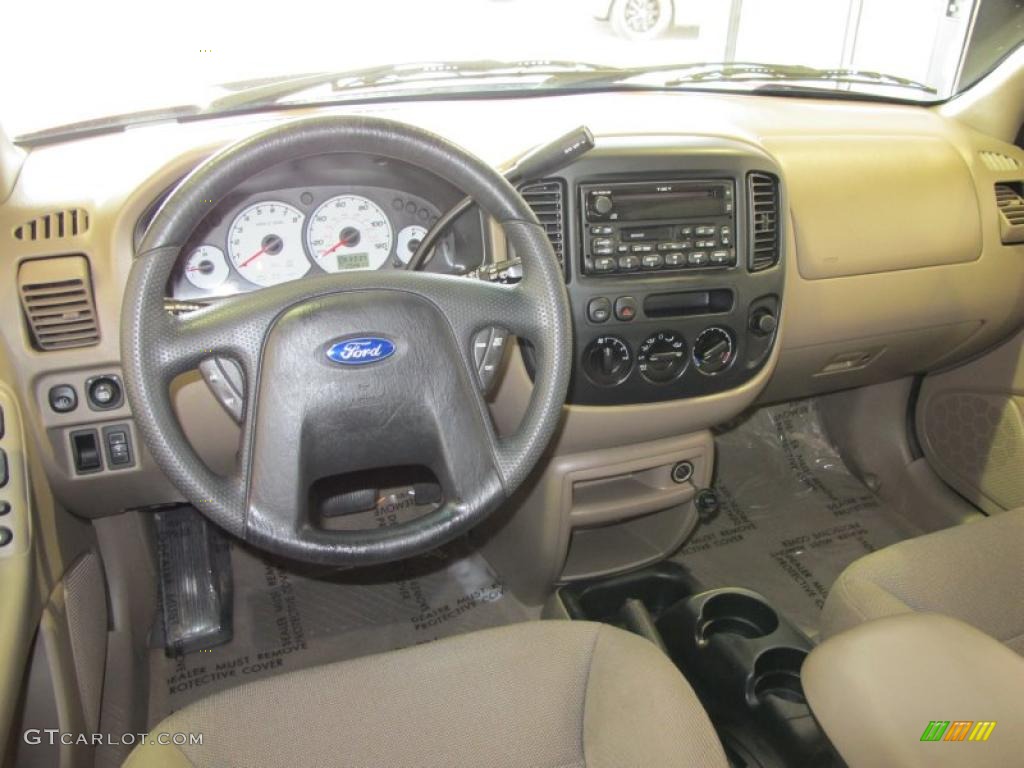 2001 Ford Escape XLT V6 Medium Parchment Beige Dashboard Photo #46000652