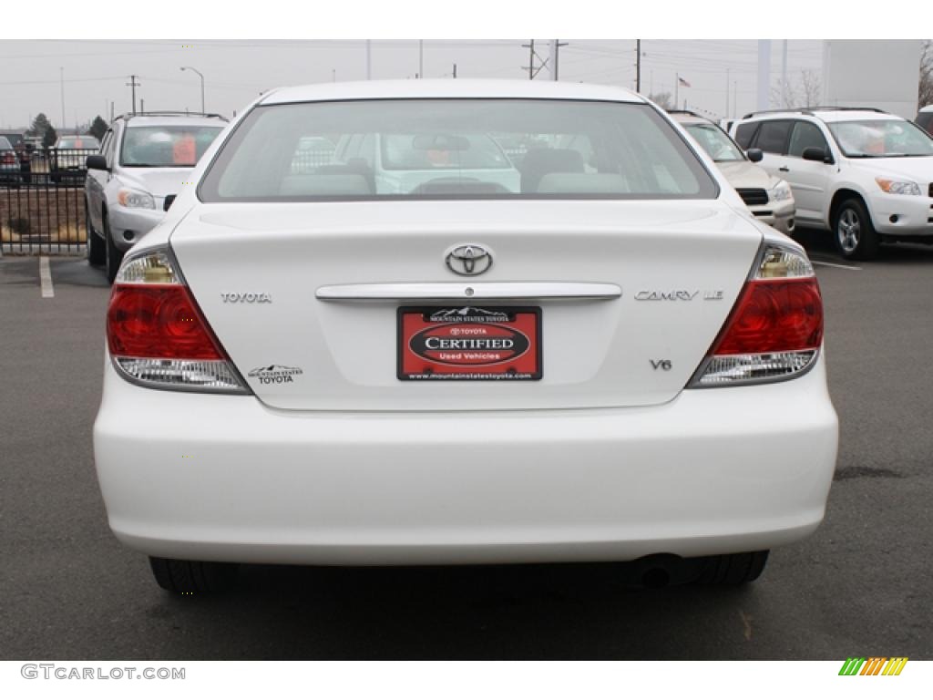 2006 Camry LE V6 - Super White / Stone Gray photo #3