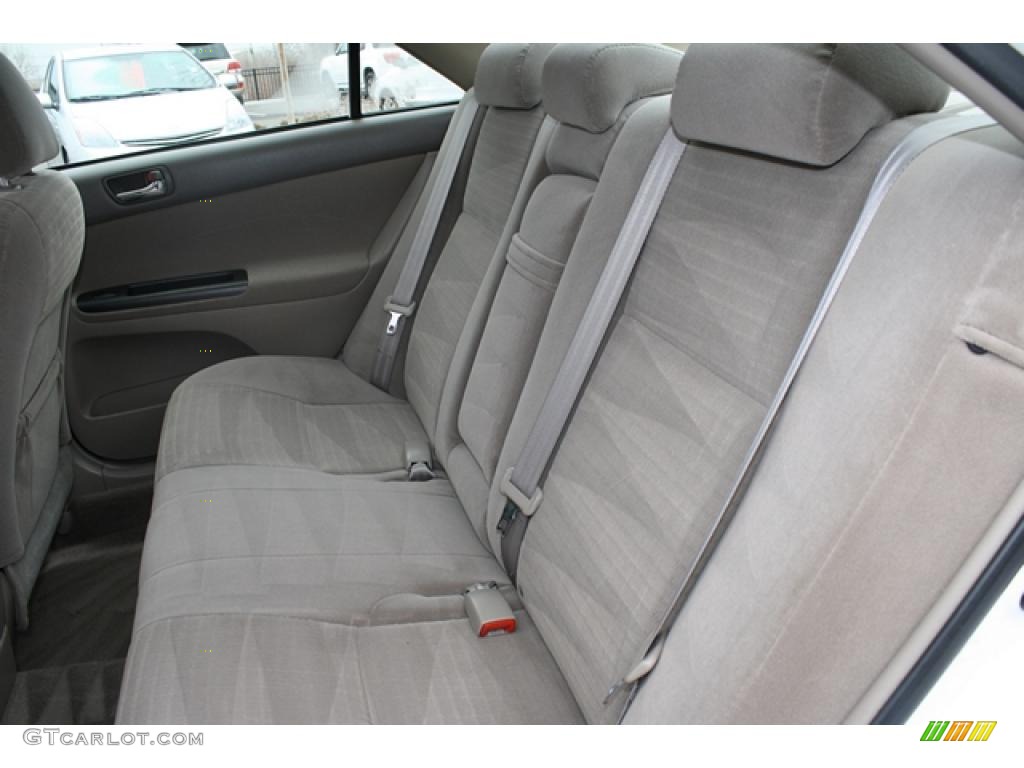 2006 Camry LE V6 - Super White / Stone Gray photo #13