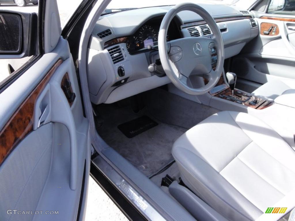 Ash Interior 2002 Mercedes-Benz E 430 Sedan Photo #46003981