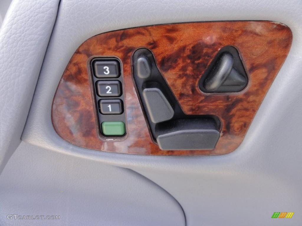 2002 Mercedes-Benz E 430 Sedan Controls Photo #46003993