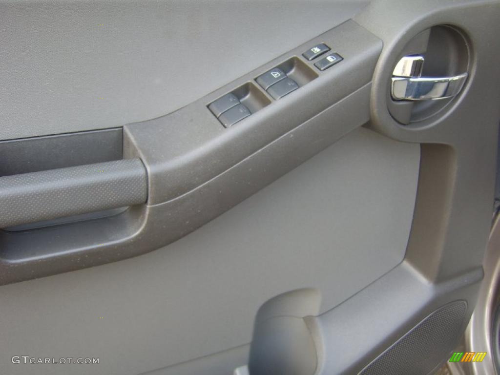 2005 Xterra SE - Granite Metallic / Steel/Graphite photo #17