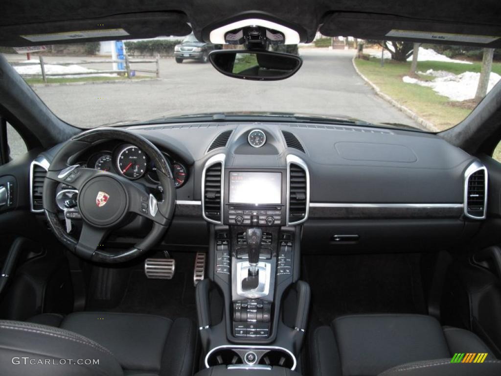 2011 Porsche Cayenne Turbo Black Dashboard Photo #46004425