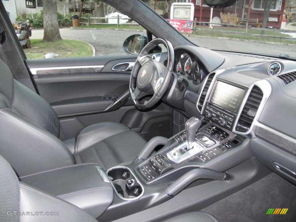 Black Interior 2011 Porsche Cayenne Turbo Photo #46004467