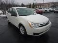 White Suede - Focus SE Sedan Photo No. 1