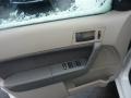 White Suede - Focus SE Sedan Photo No. 11