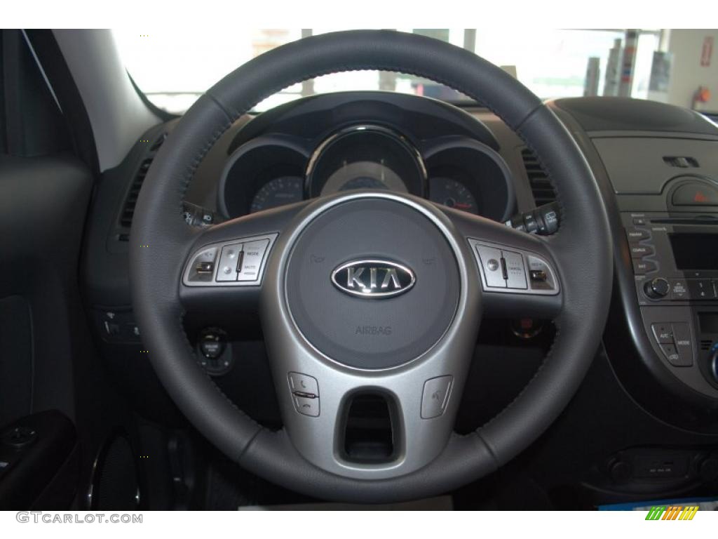 2011 Kia Soul White Tiger Special Edition Black Leather Steering Wheel Photo #46005217