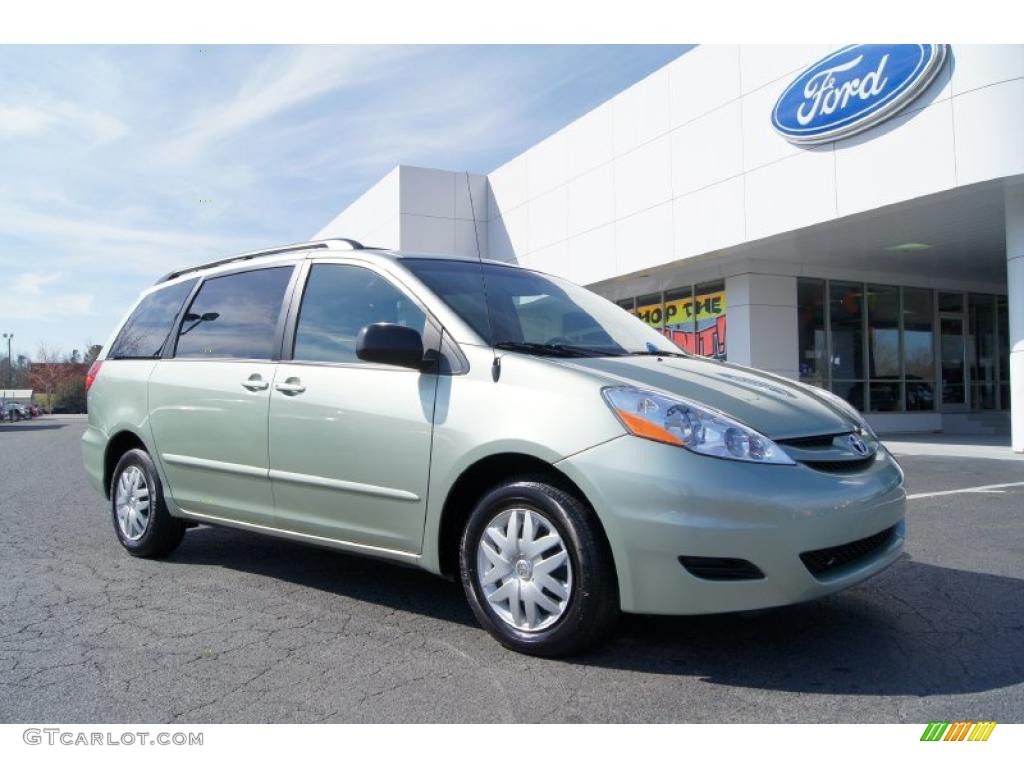 Silver Pine Mica Toyota Sienna