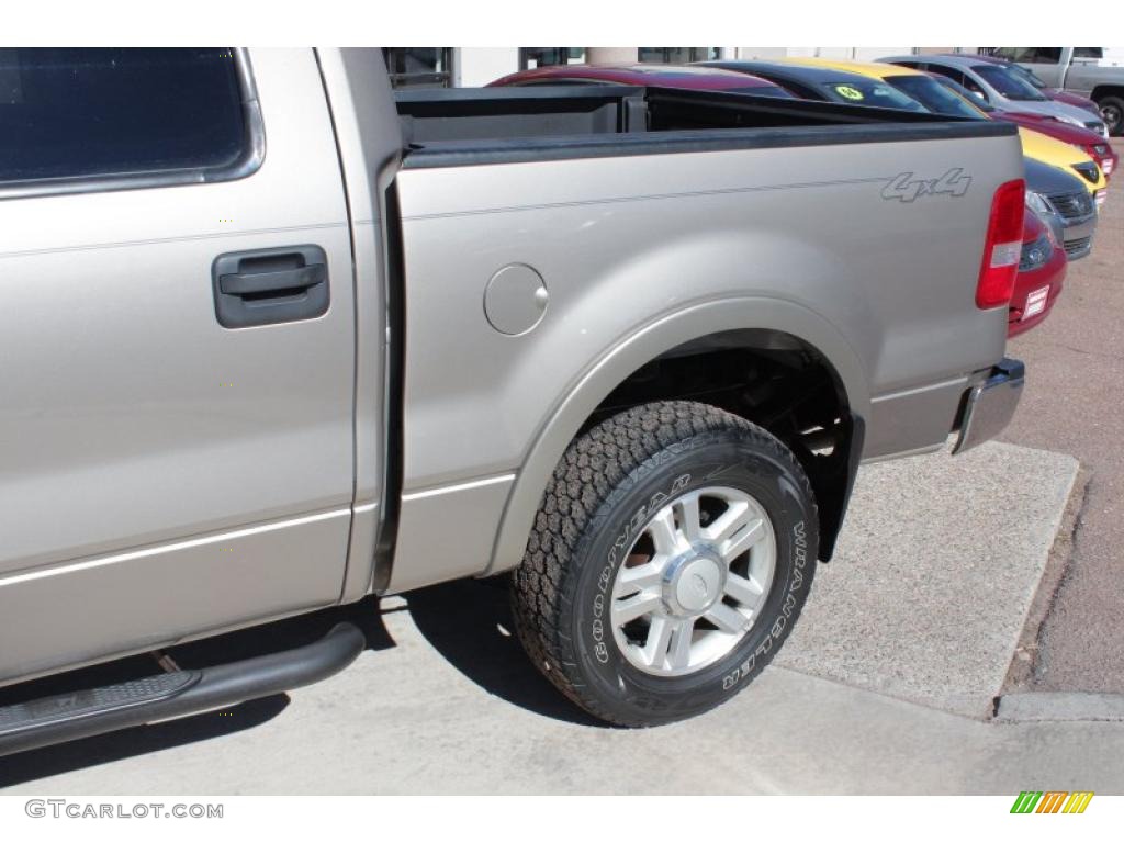 2004 F150 Lariat SuperCrew 4x4 - Arizona Beige Metallic / Black photo #22