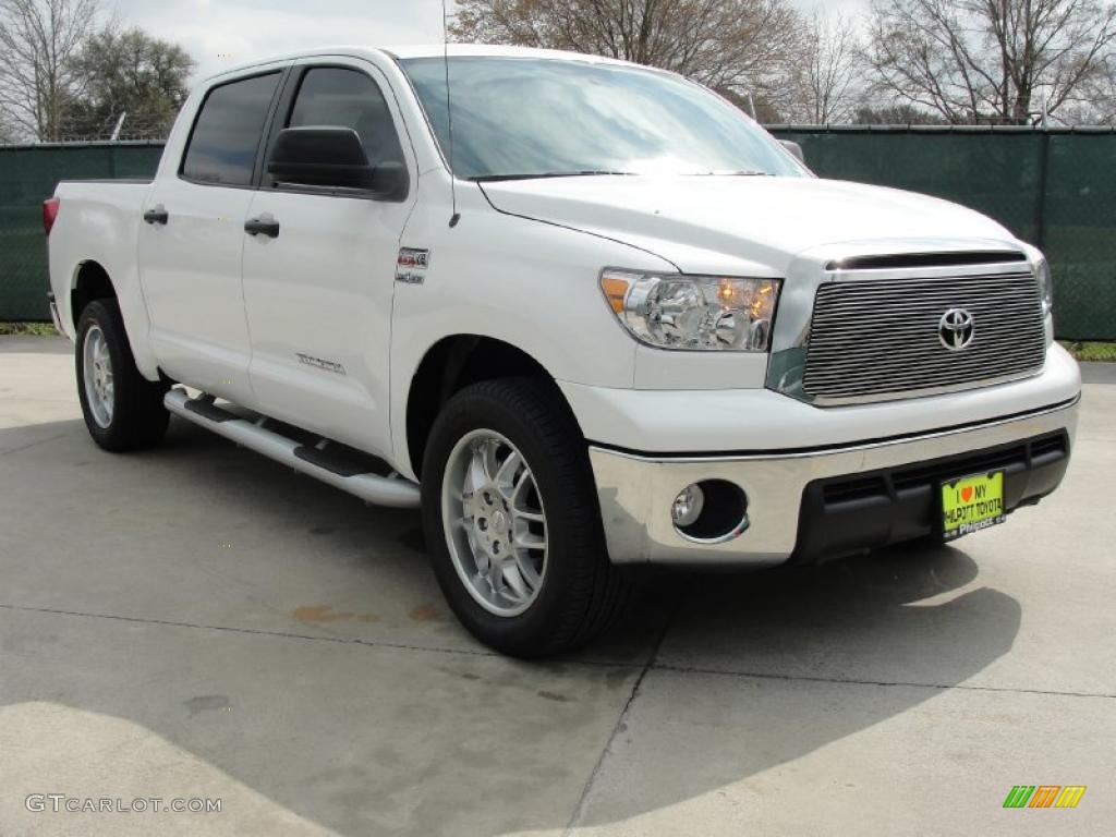 2011 Tundra Texas Edition CrewMax - Super White / Graphite Gray photo #1