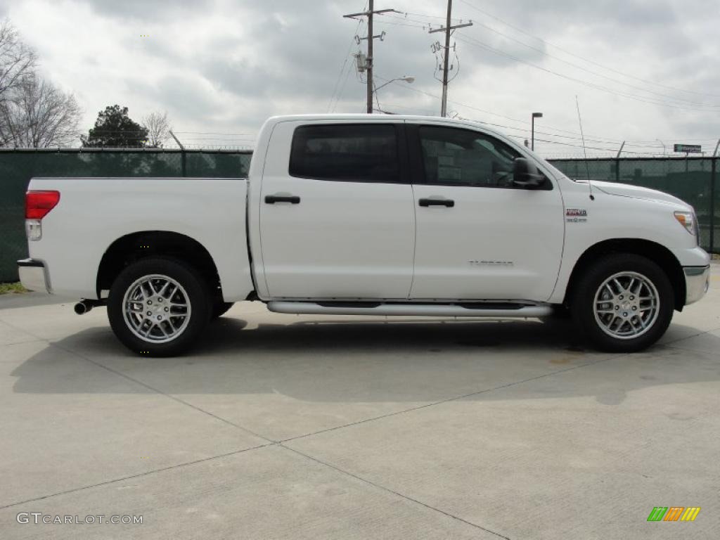 2011 Tundra Texas Edition CrewMax - Super White / Graphite Gray photo #28