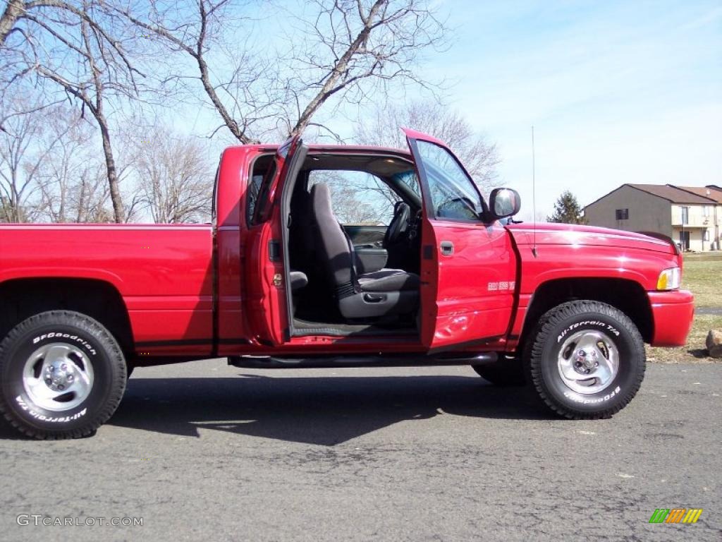 1999 Ram 1500 Sport Extended Cab 4x4 - Flame Red / Mist Gray photo #6