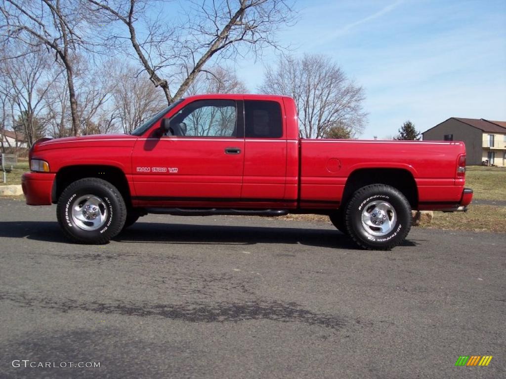 1999 Ram 1500 Sport Extended Cab 4x4 - Flame Red / Mist Gray photo #10