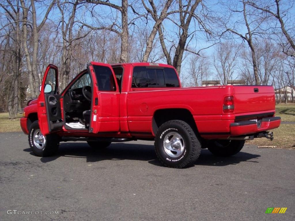 1999 Ram 1500 Sport Extended Cab 4x4 - Flame Red / Mist Gray photo #14