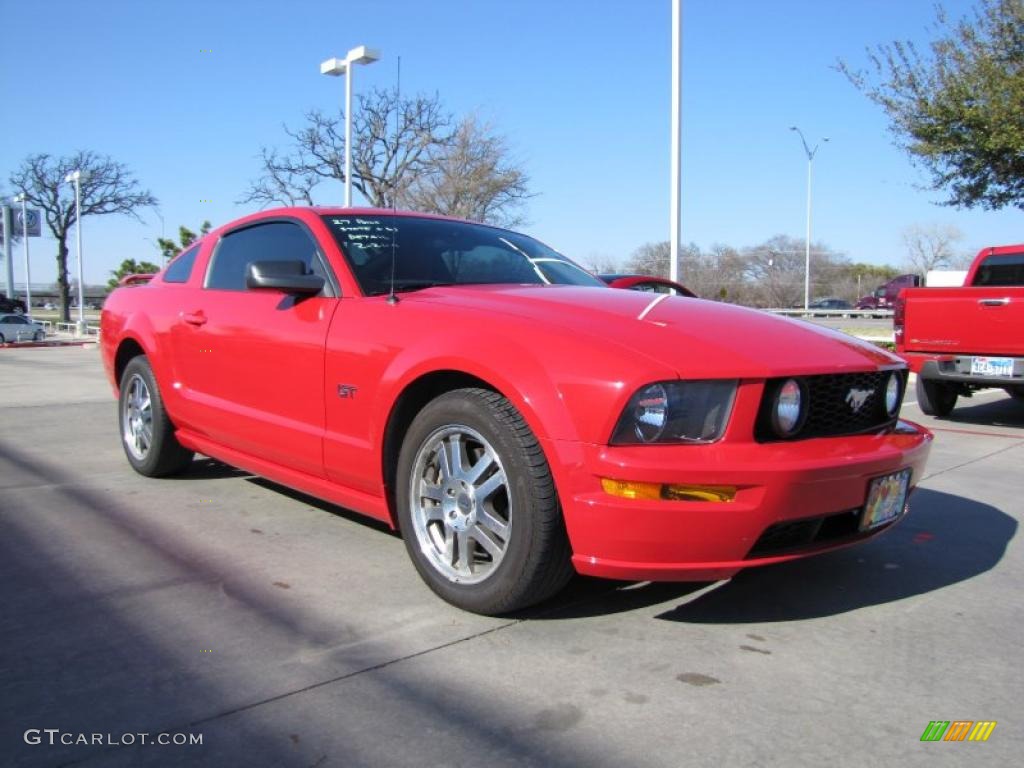 2005 Mustang GT Premium Coupe - Torch Red / Red Leather photo #7