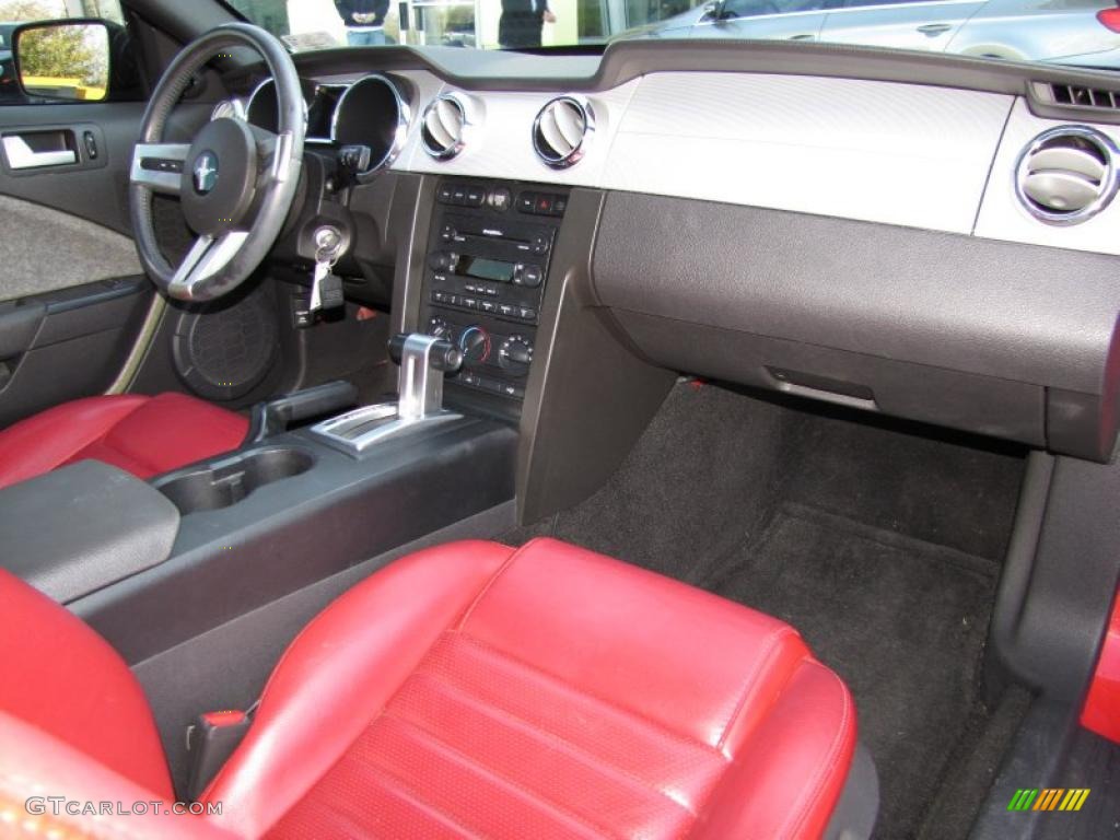 2005 Mustang GT Premium Coupe - Torch Red / Red Leather photo #14