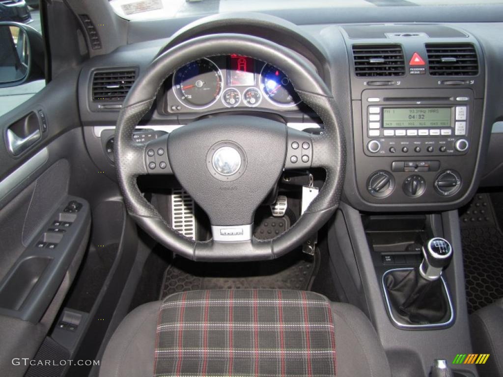 2007 Volkswagen GTI 4 Door Controls Photo #46011694