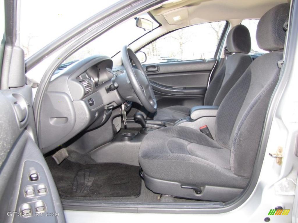 Dark Slate Gray Interior 2004 Dodge Stratus SE Sedan Photo #46011808