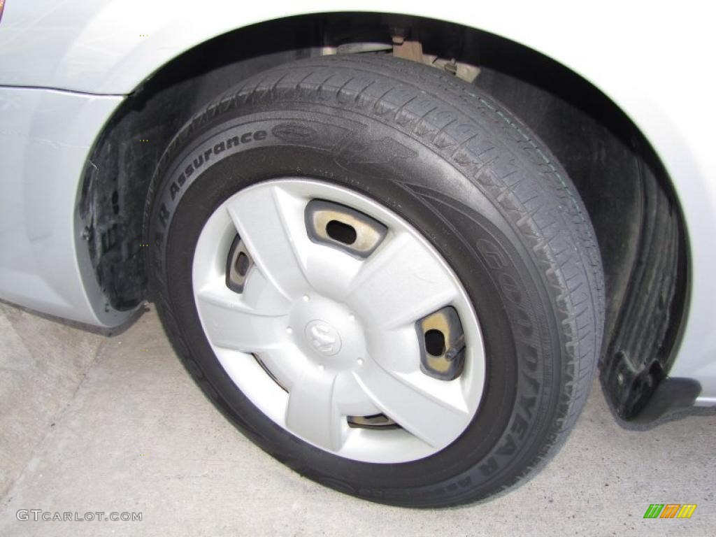2004 Dodge Stratus SE Sedan Wheel Photo #46011838