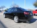 Black - Jetta SE Sedan Photo No. 3