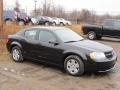 Brilliant Black Crystal Pearl - Avenger SXT Photo No. 1