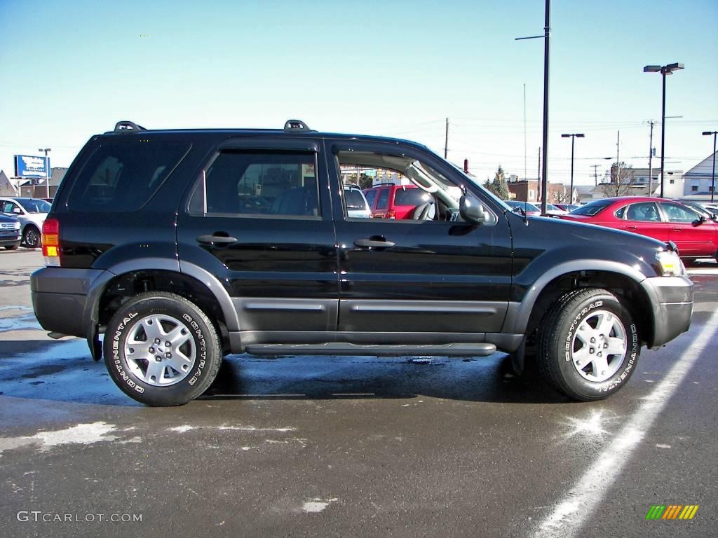 2006 Escape XLT V6 4WD - Black / Medium/Dark Flint photo #4