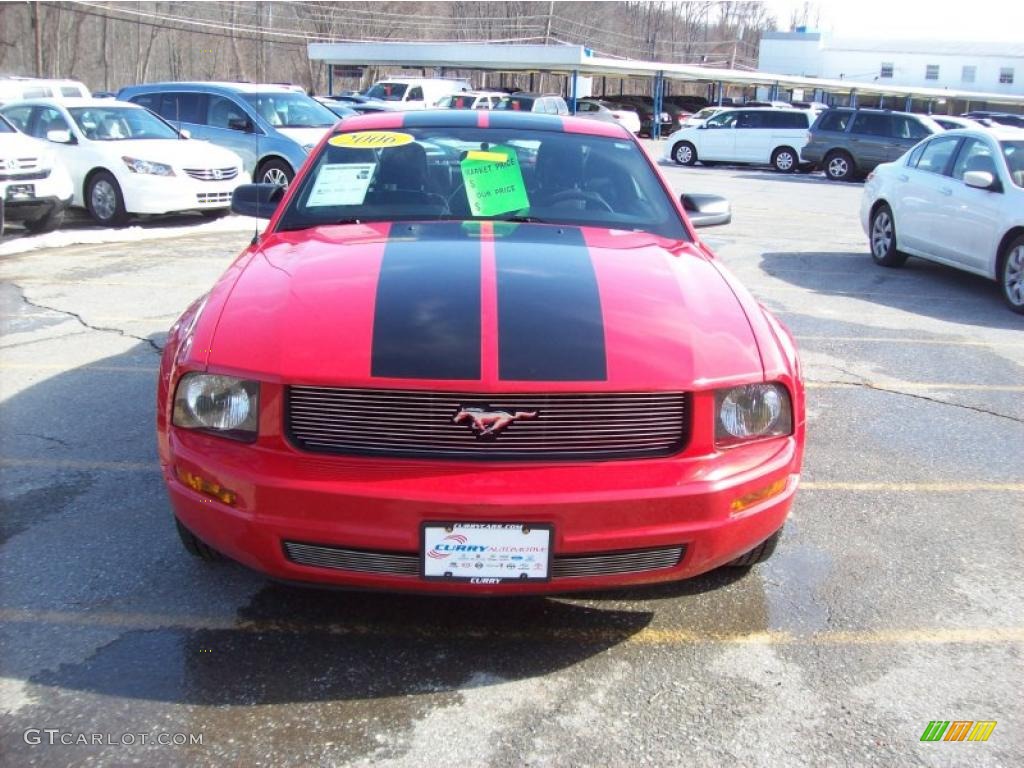 2006 Mustang V6 Premium Coupe - Torch Red / Dark Charcoal photo #3