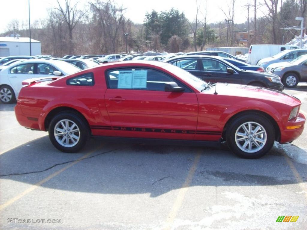 2006 Mustang V6 Premium Coupe - Torch Red / Dark Charcoal photo #22