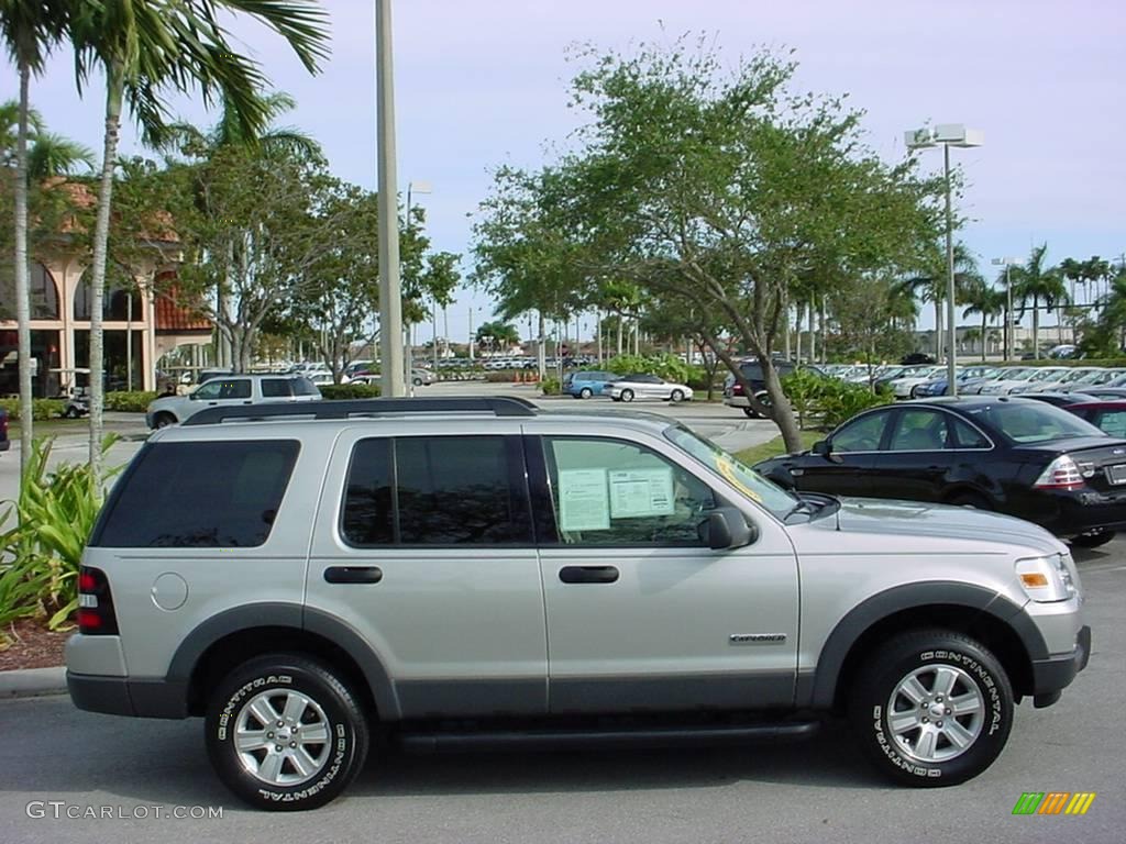 2006 Explorer XLT - Silver Birch Metallic / Stone photo #2