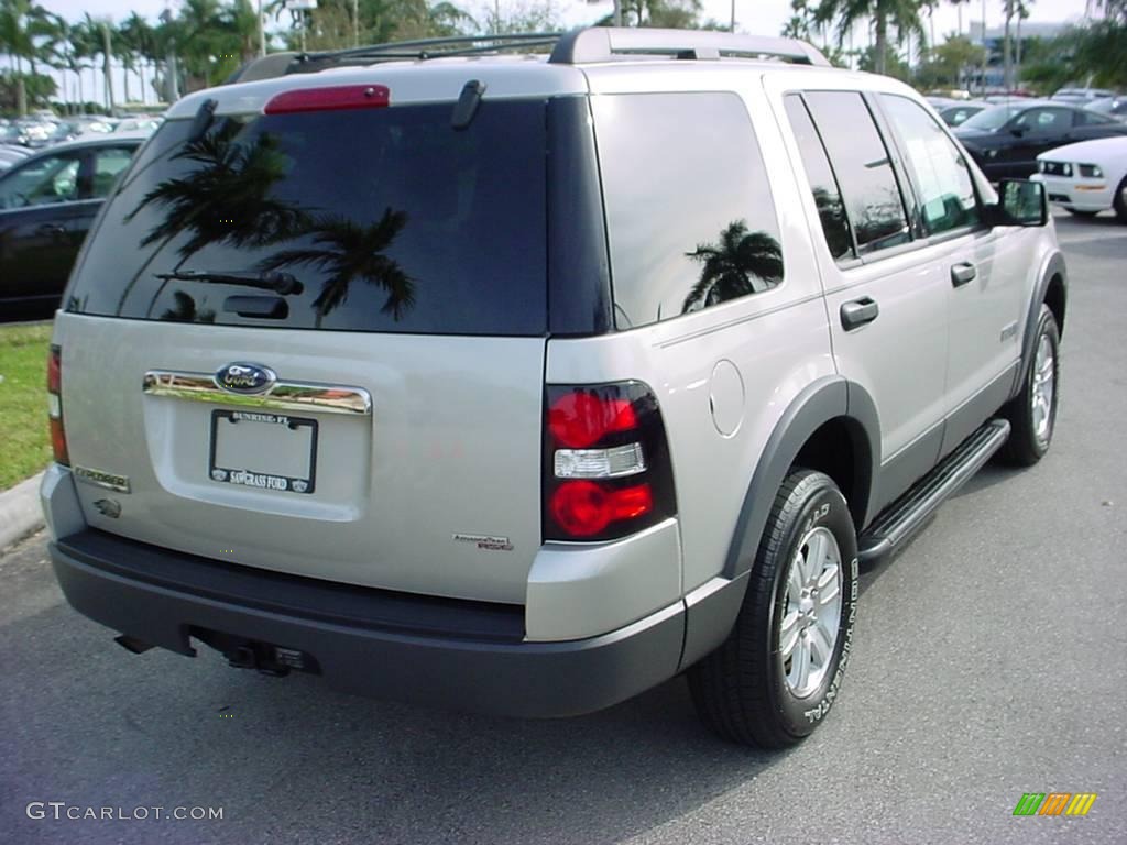 2006 Explorer XLT - Silver Birch Metallic / Stone photo #3